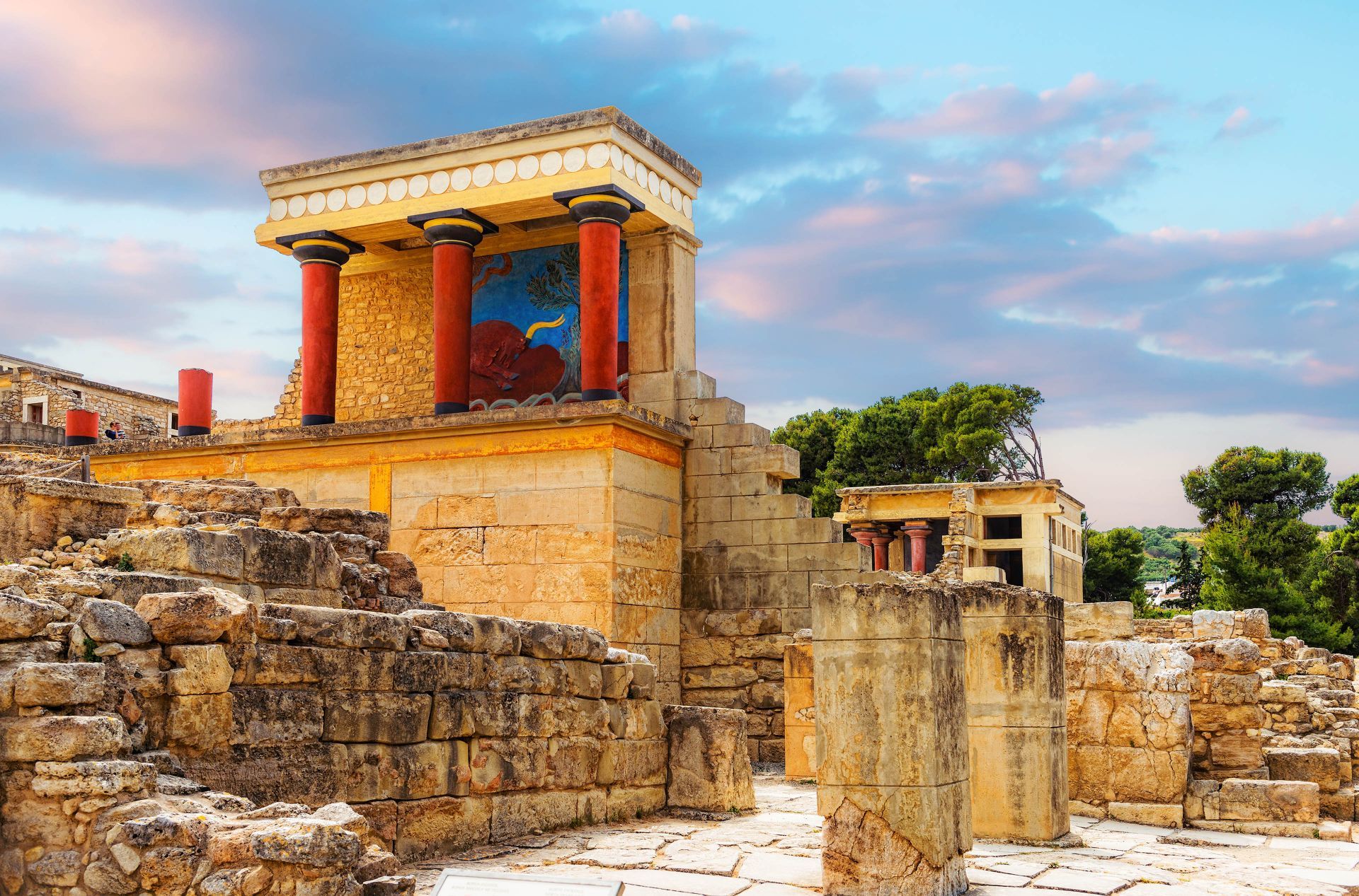 Crete Greece: Knossos palace in Heraklion, Crete