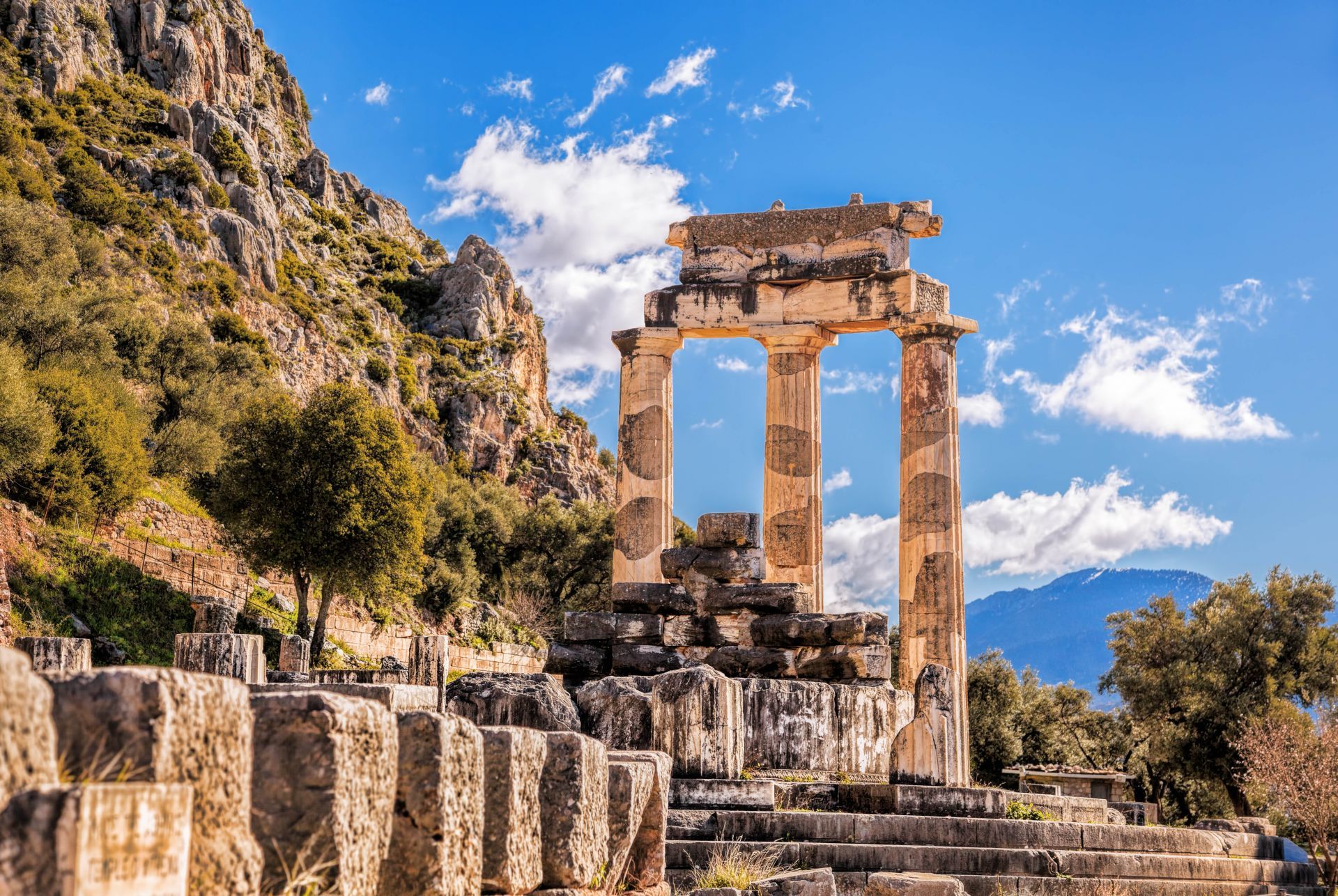 Visit Delphi Ancient site, a great thing to do while in Greece